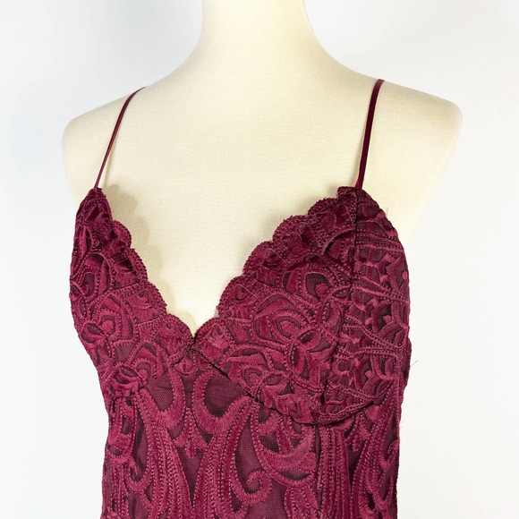 Bardot Gia burgundy red lace embroidered mesh cocktail midi dress size 10 - Picture 2 of 8